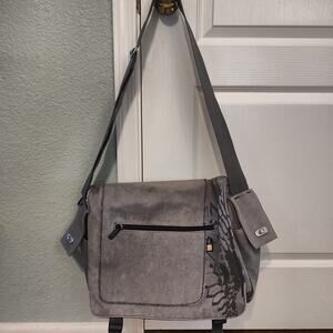 Case Logic Gray Messenger Bag ID CL-MB-01
